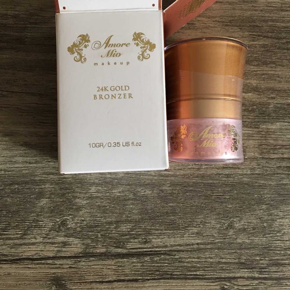 Amore Mio GOLD BRONZER Loose mineral powder-New